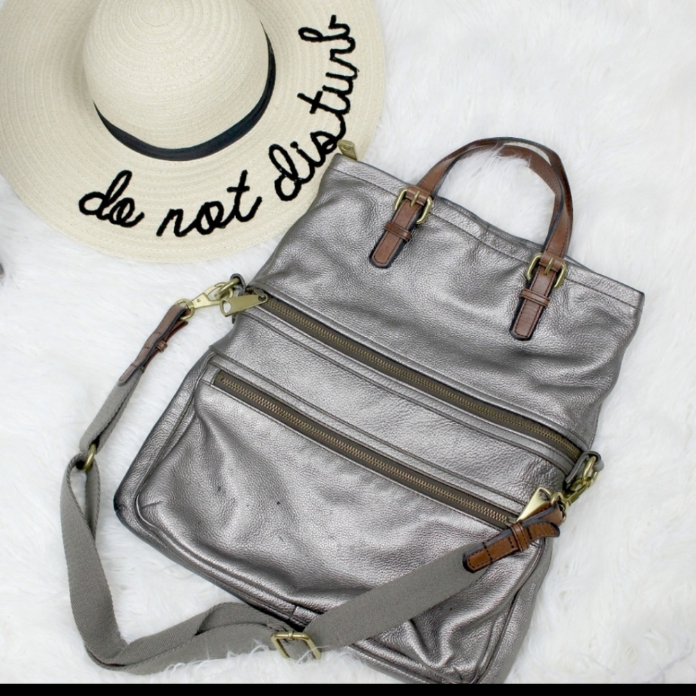 Fossil Metallic Silver Leather Shoulder Bag Purse